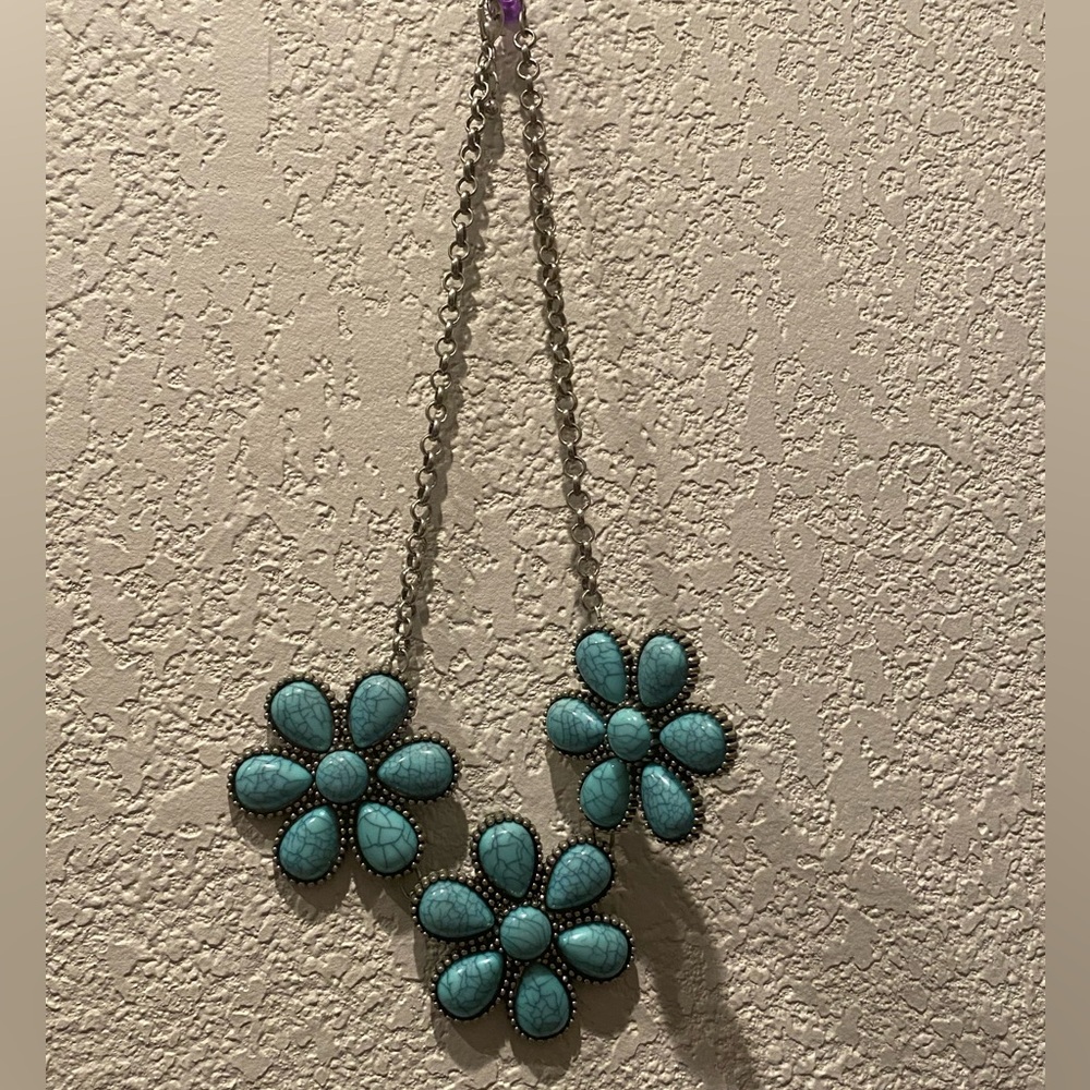 Flower necklace